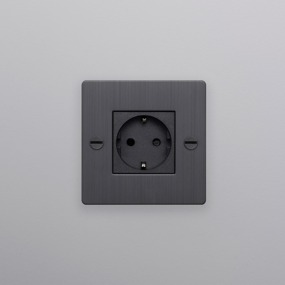 Buster and Punch - 1G SCHUKO TYPE F SOCKET