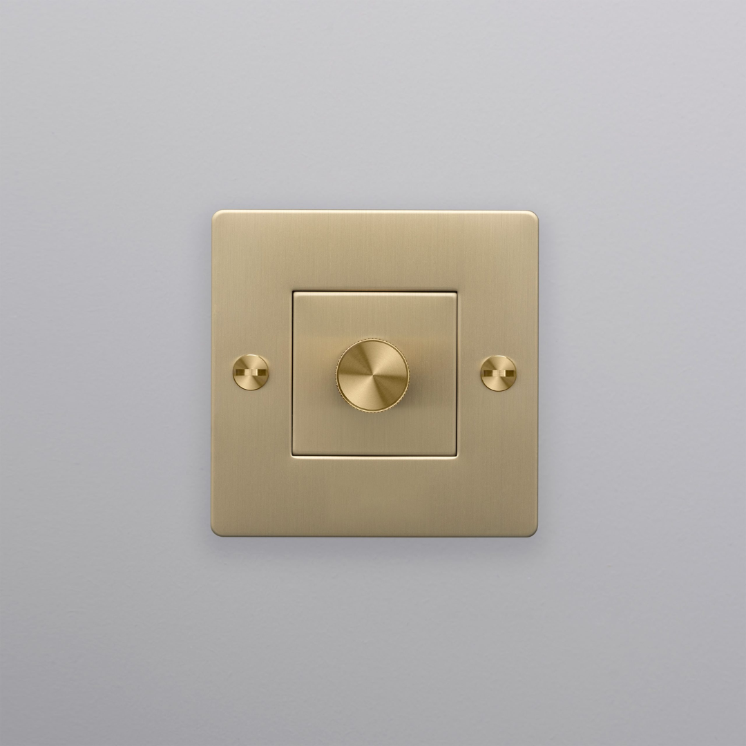 Buster and Punch - 1G DIMMER / 250W LED