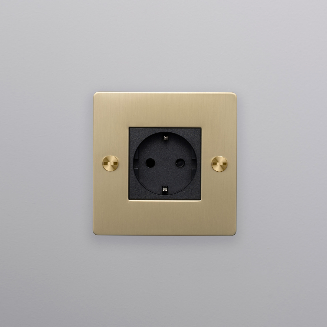 Buster and Punch - 1G SCHUKO TYPE F SOCKET