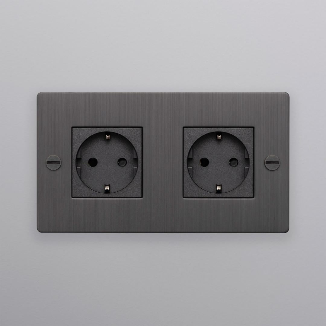 Buster and Punch - 2G Socket Schuko Type F
