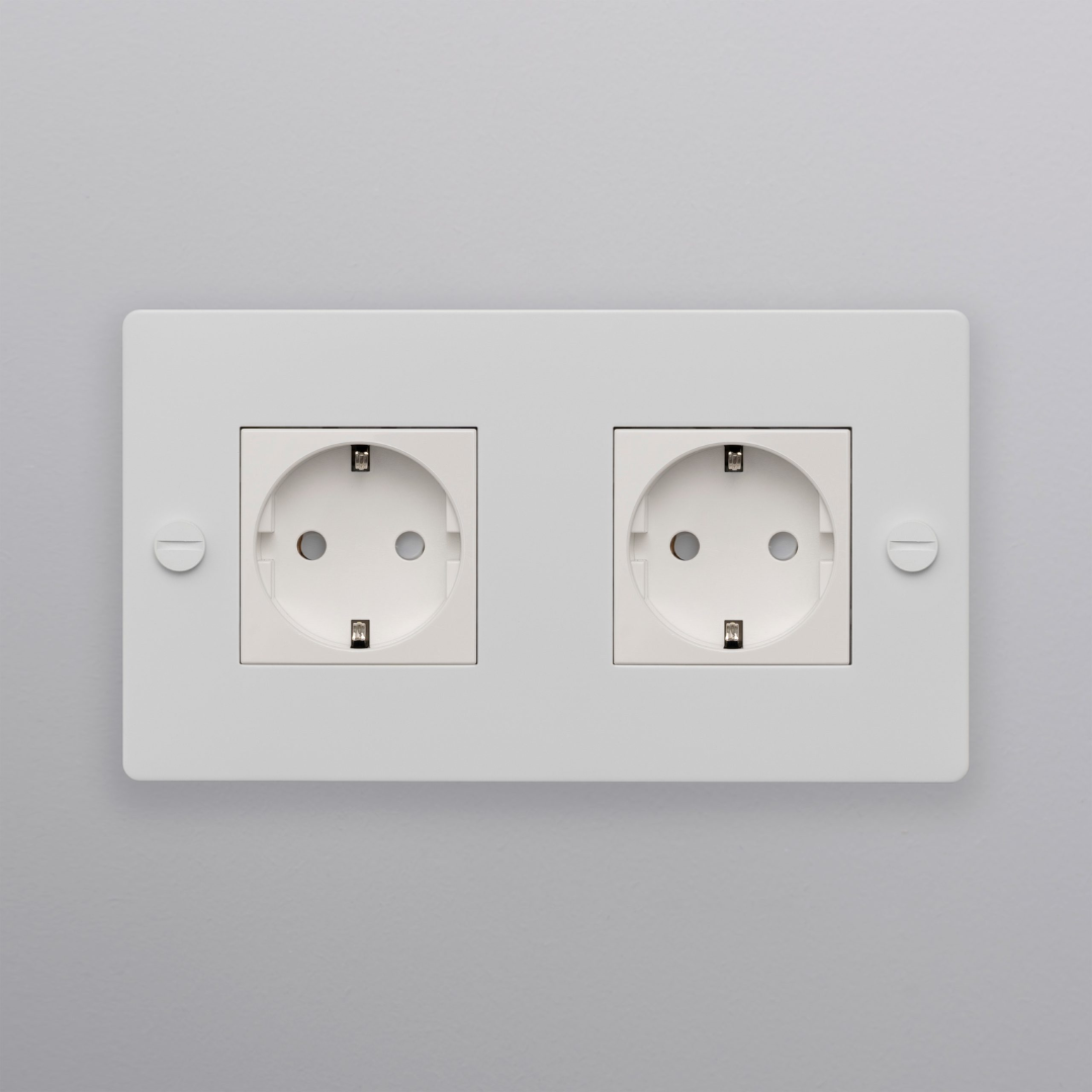 Buster and Punch - 2G Socket Schuko Type F