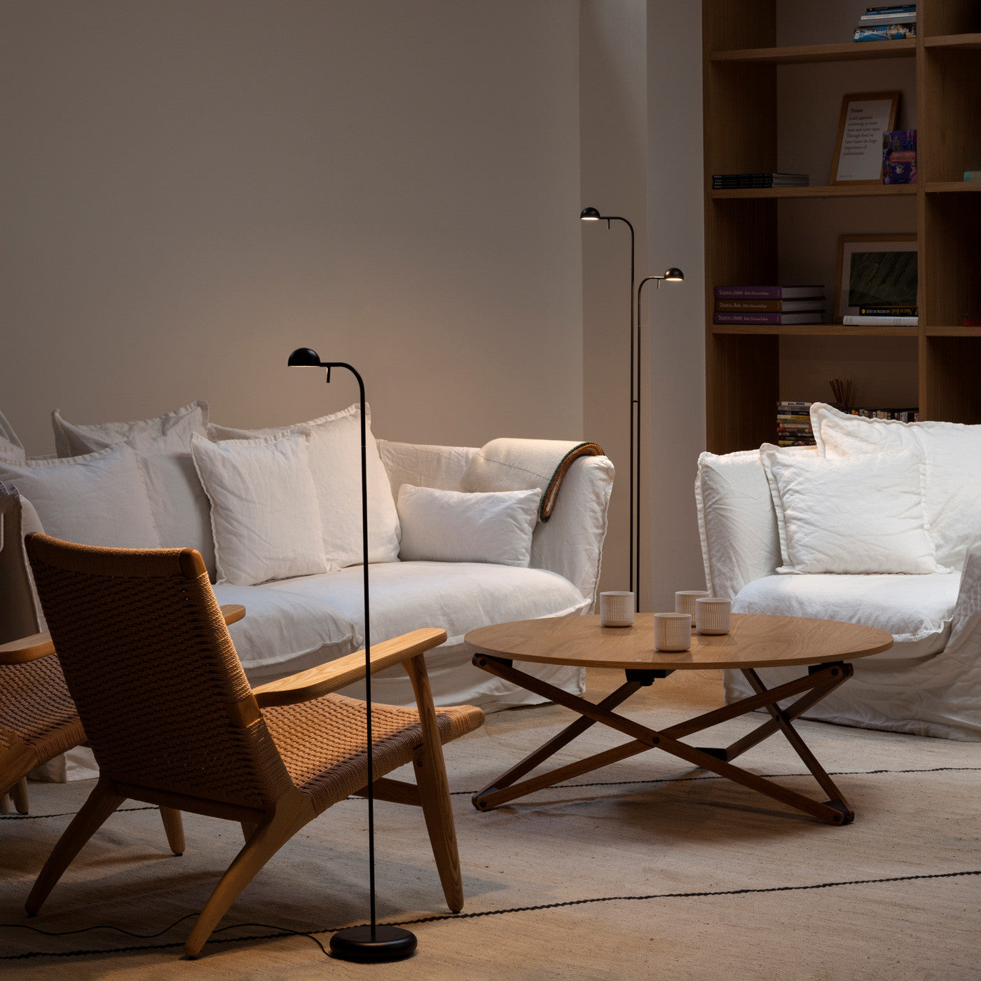 Vibia - Pin 1670 vloerlamp - KOOT