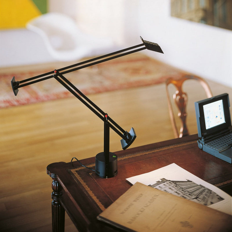 Artemide - Tizio LED bureaulamp Zwart - KOOT