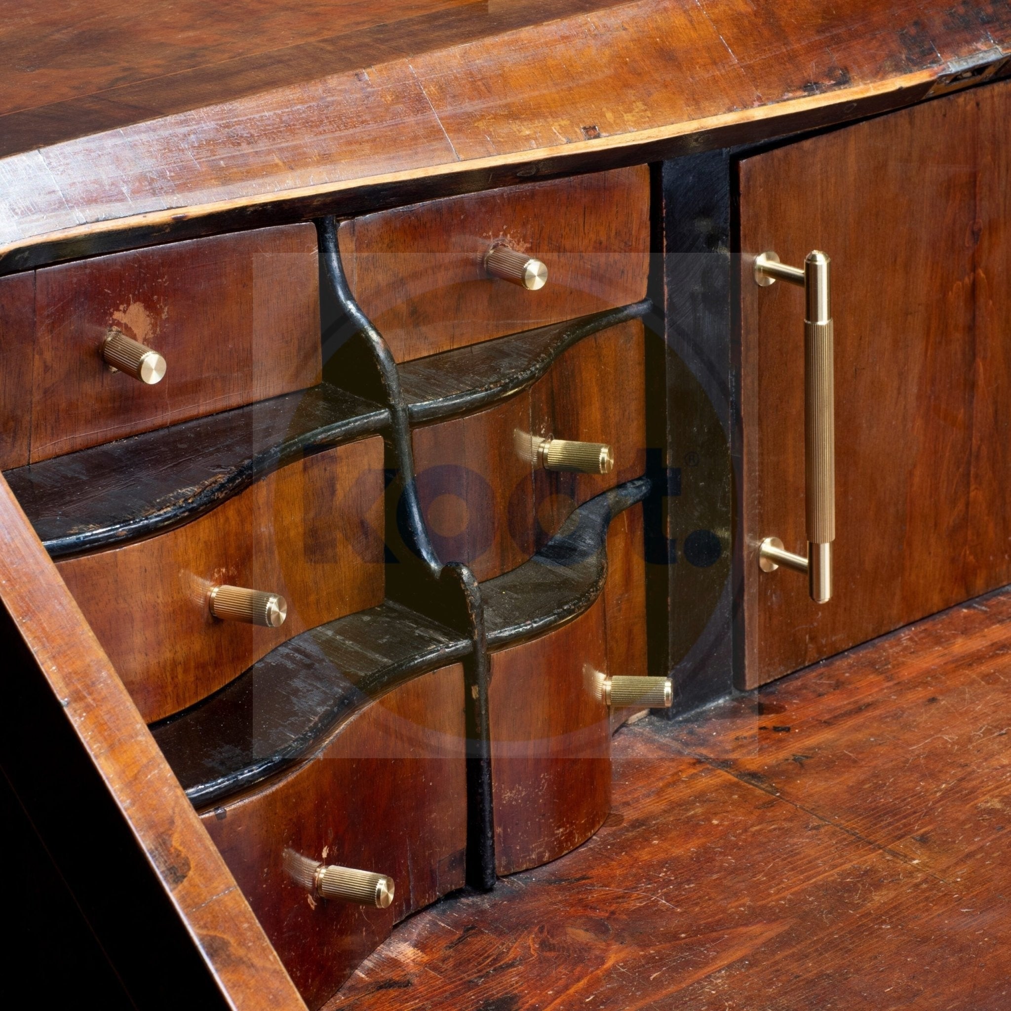 Buster and Punch - Pull Bar / Linear / Groot - KOOT