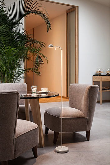 Vibia - Pin 1670 vloerlamp - KOOT