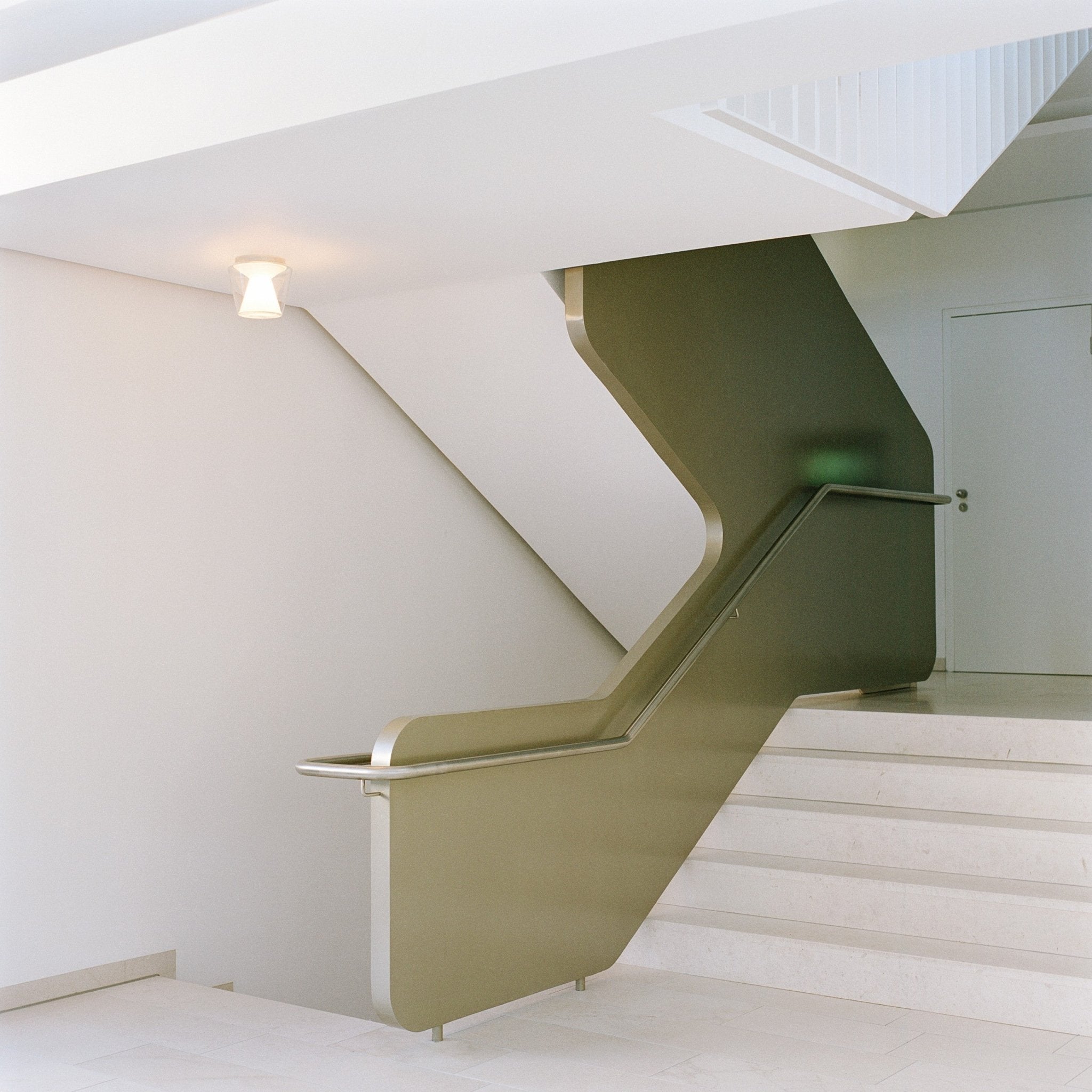 Serien - Annex Ceiling M LED plafondlamp - KOOT