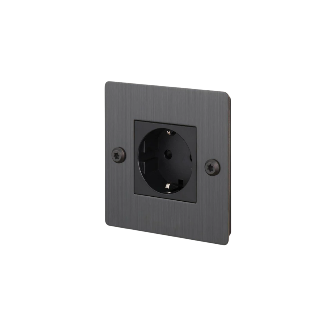 Buster and Punch - 1G SOCKET / SCHUKO TYPE F / LINEAR