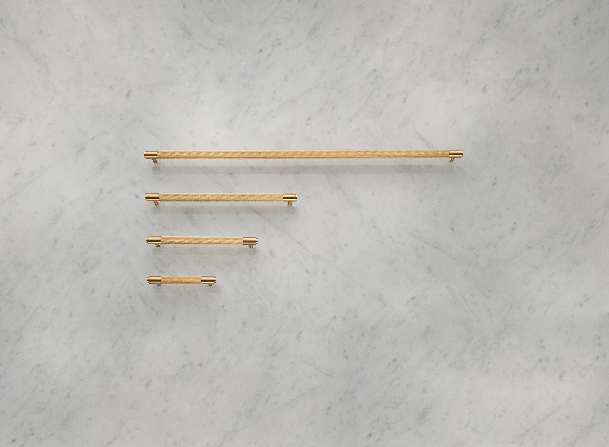Buster and Punch - Pull Bar Linear / Klein - KOOT