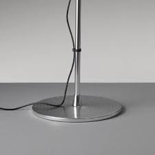 Artemide -Vloersteun aluminium - verplicht om de lamp samen te stellen - KOOT